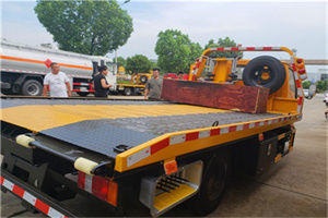 源城区附近拖车电话号码服务