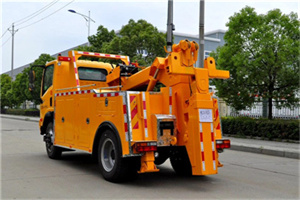 源城区高速路拖车费