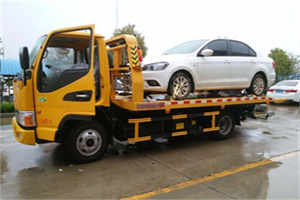 源城区附近拖车救援24小时服务热线